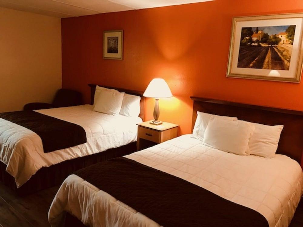 Americas Best Value Inn Laredo Exterior photo