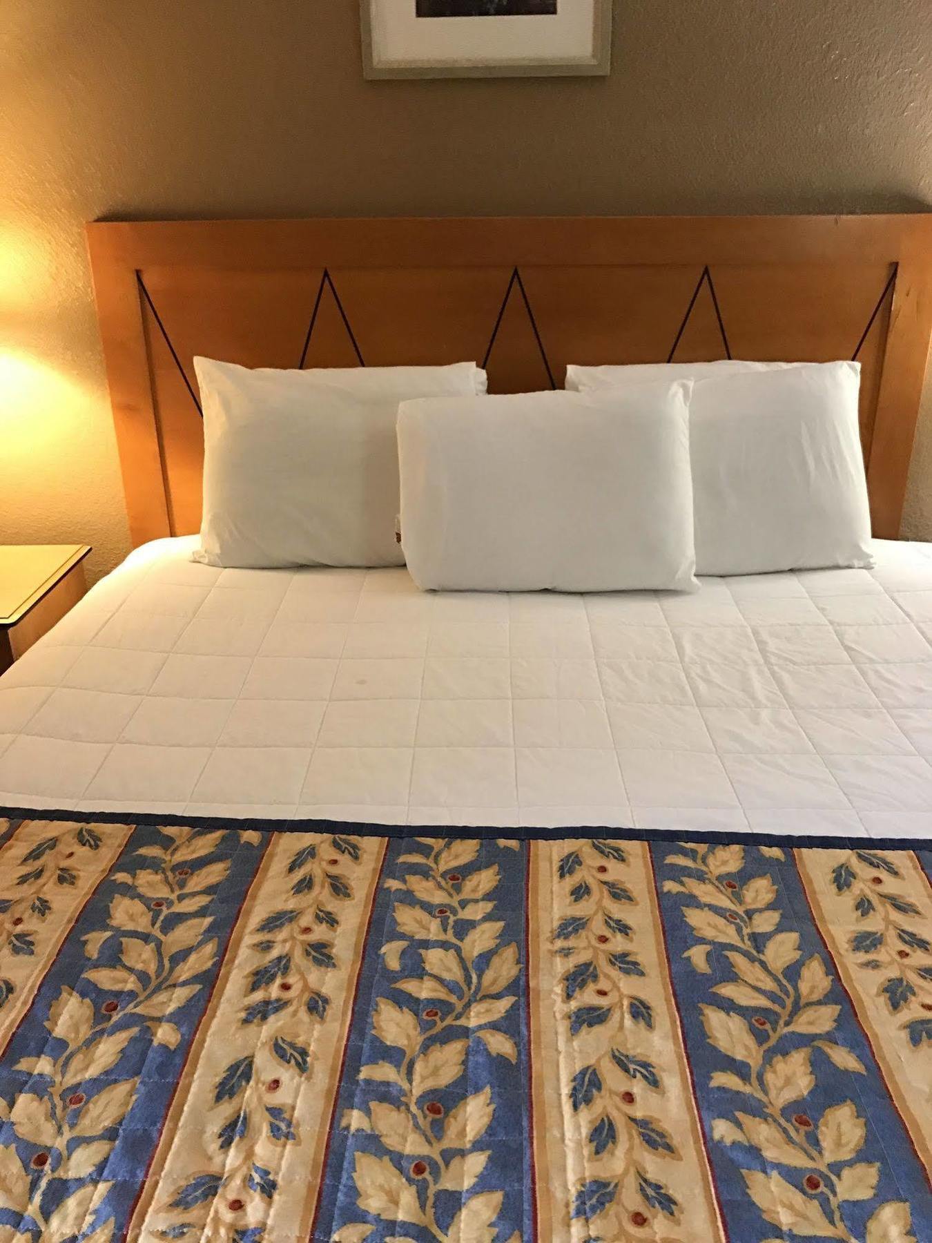Americas Best Value Inn Laredo Exterior photo